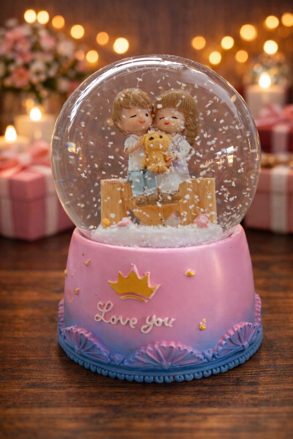 Karakterli Ara Boy Işıklı Kar Küresi