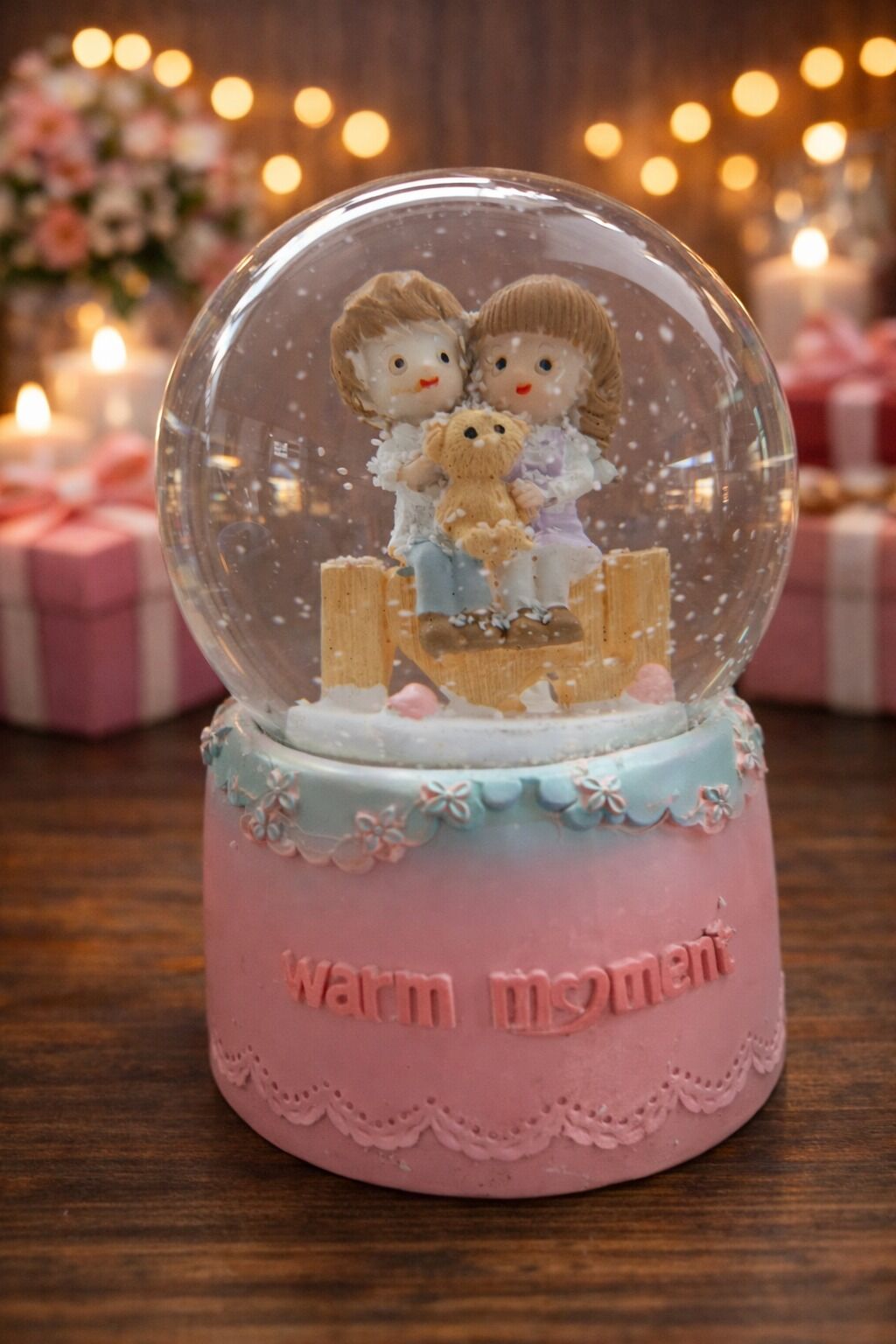 Karakterli Ara Boy Işıklı Kar Küresi