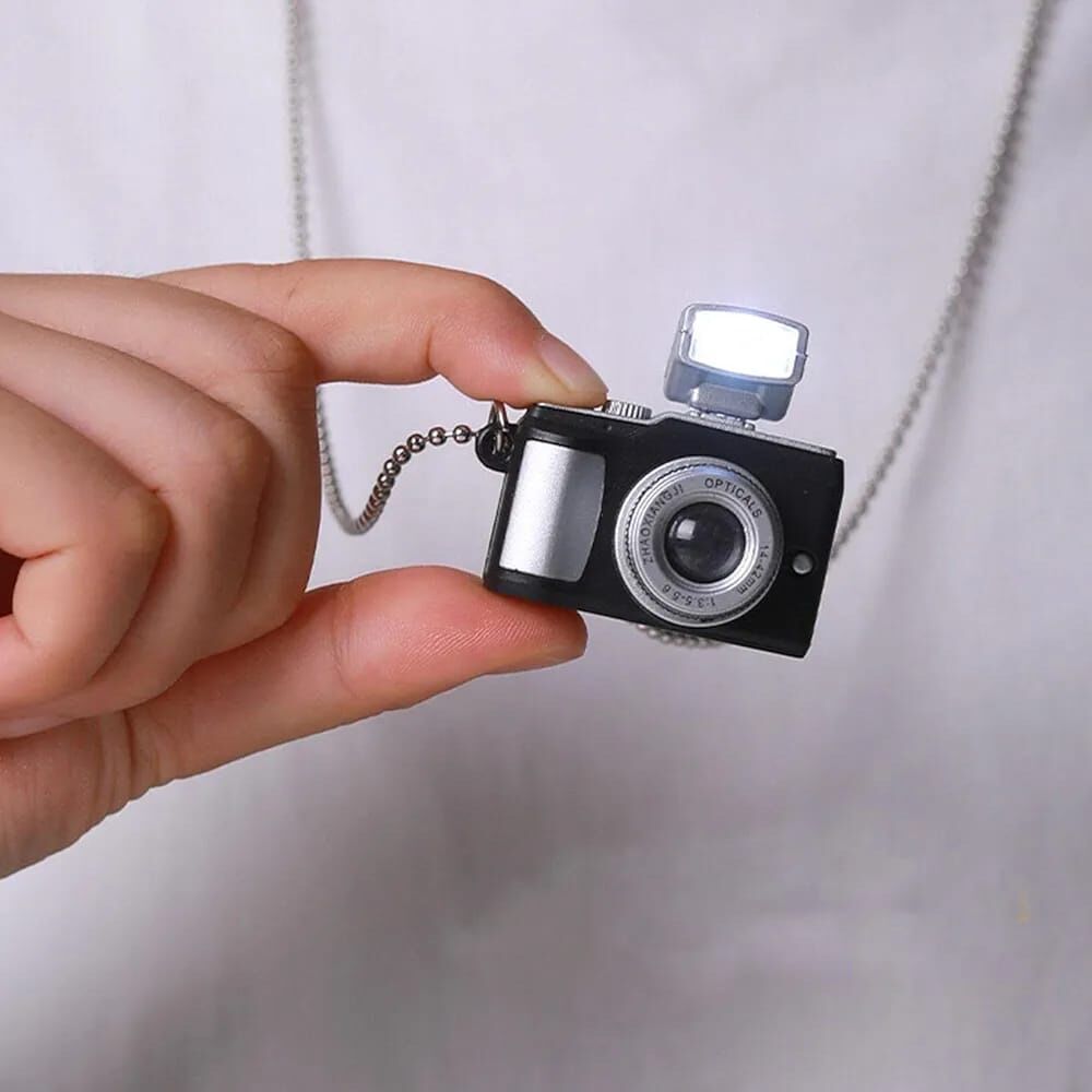 Toptan Işıklı Flashlı Sesli Kamera Kolye Fotoğraf Makinesi Tasarım Işıklı Kolye