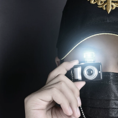 Toptan Işıklı Flashlı Sesli Kamera Kolye Fotoğraf Makinesi Tasarım Işıklı Kolye