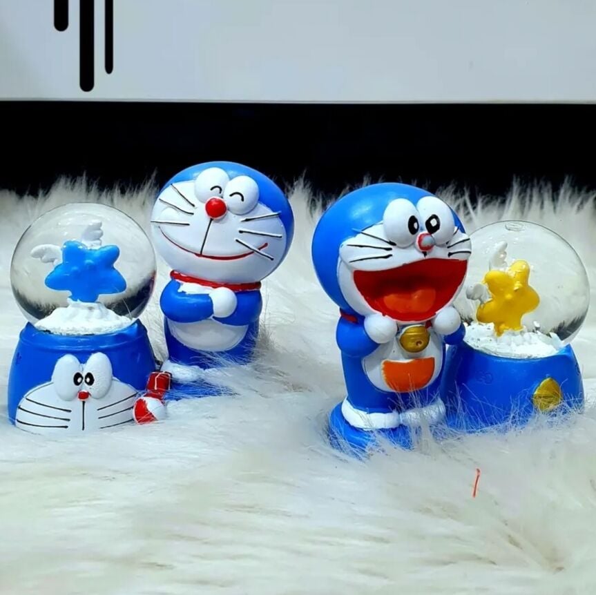 Toptan Doremon Dekoratif Polyester Işıklı Cam Küre Biblo