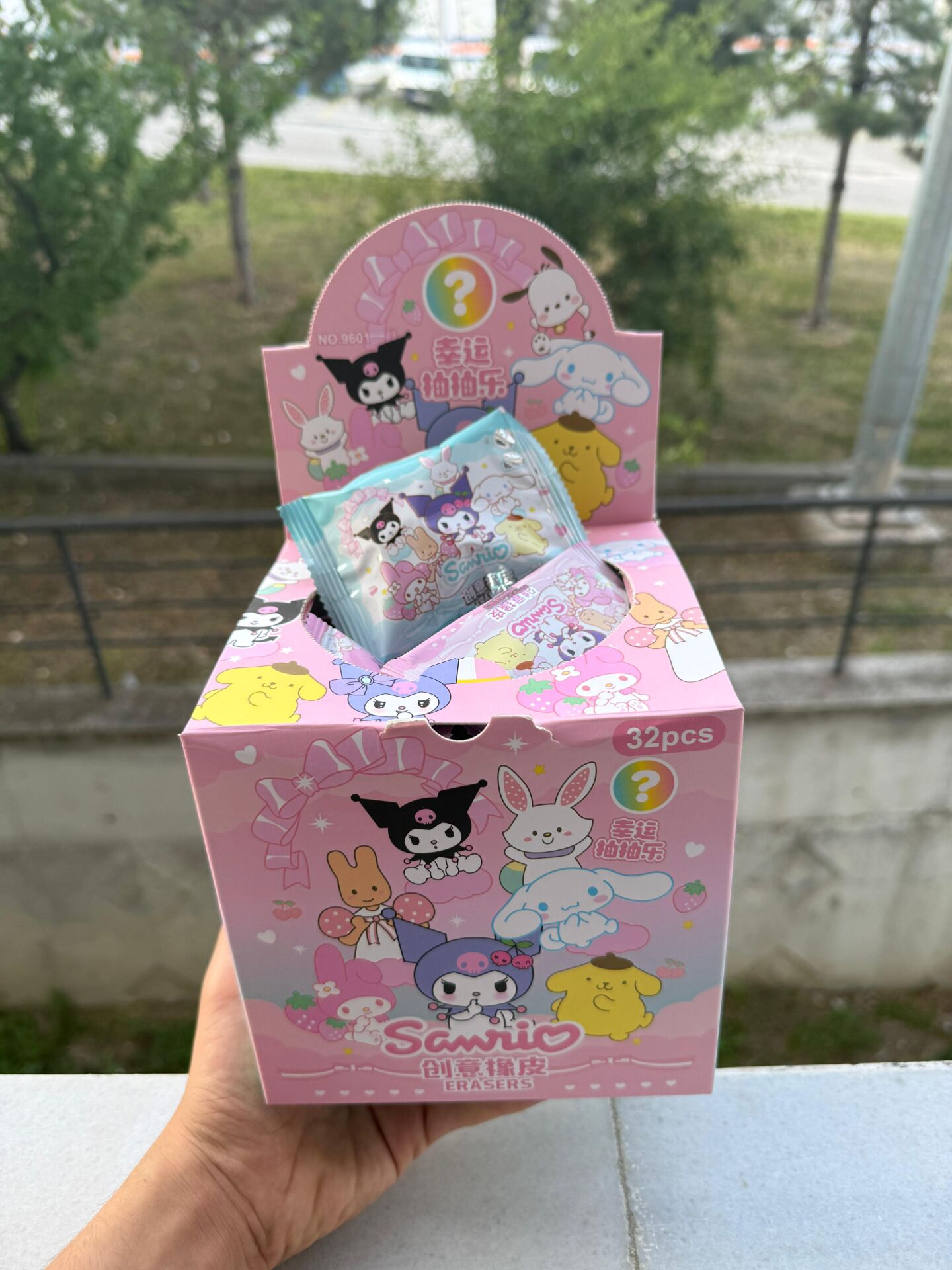 Toptan Sanrio Süpriz Silgi 32 Adet