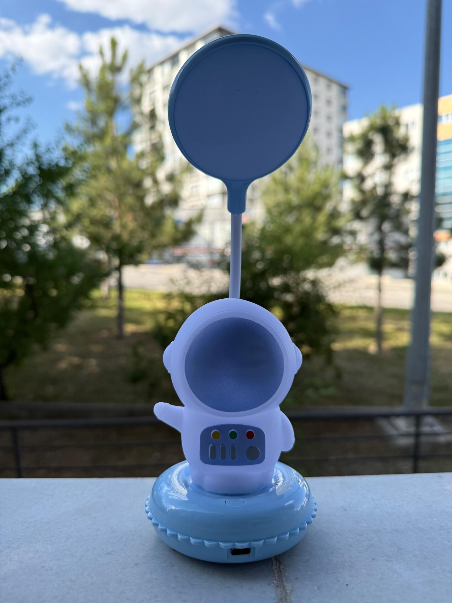 Toptan Astronot Şekilli Masa Ve Gece Lambası