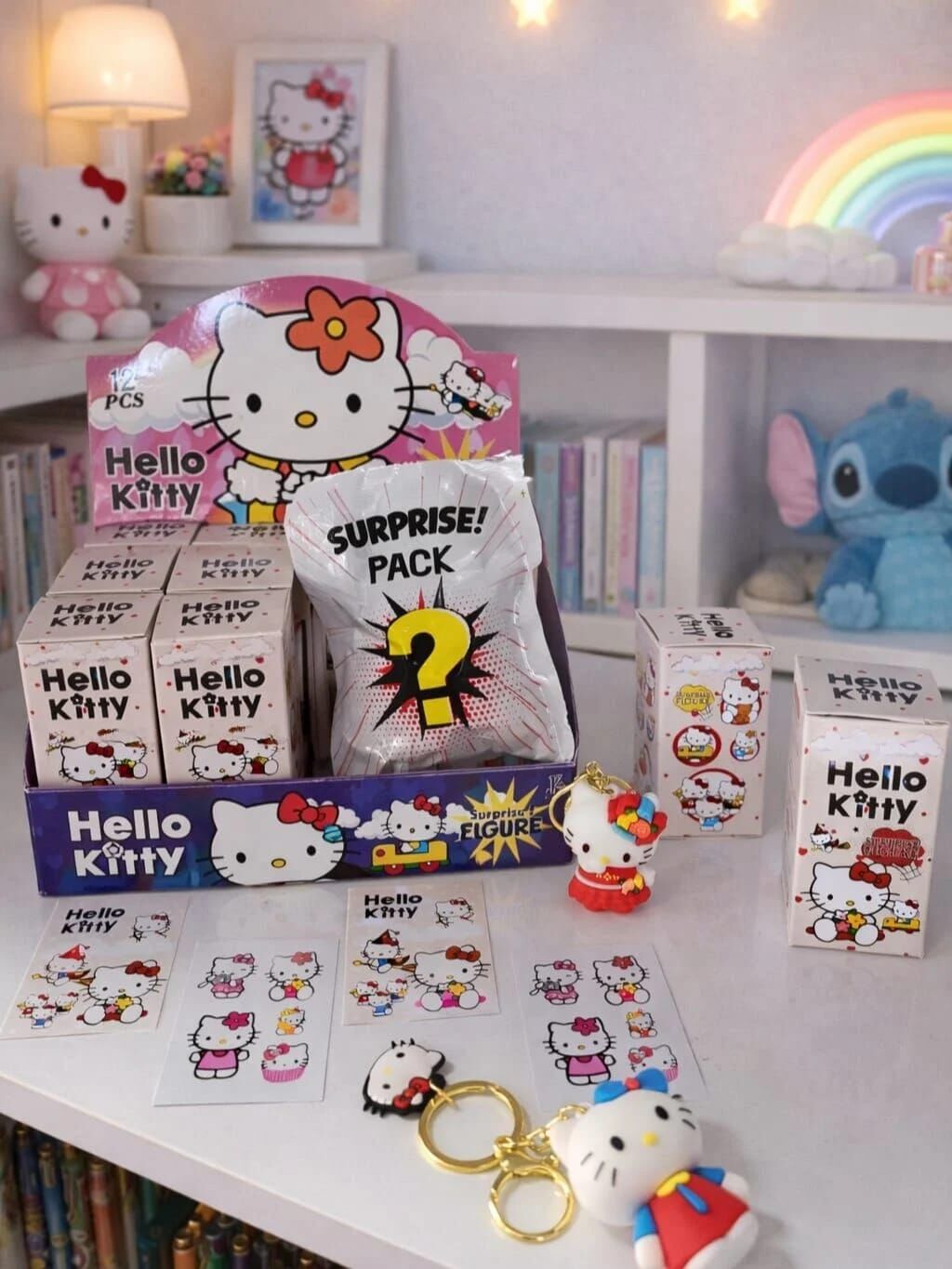 10 Kutu Hello Kitty