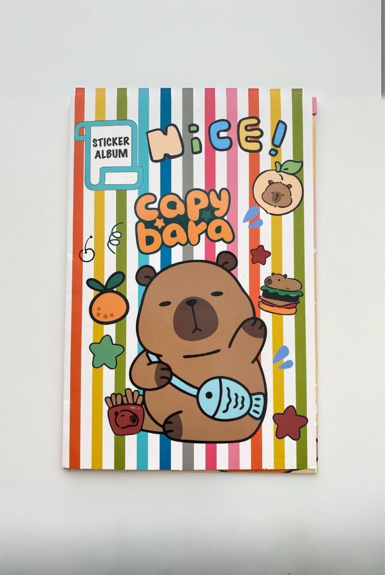 Toptan Capybara Sticker Albümü – Çıkartma ve Koleksiyon Saklama Defteri